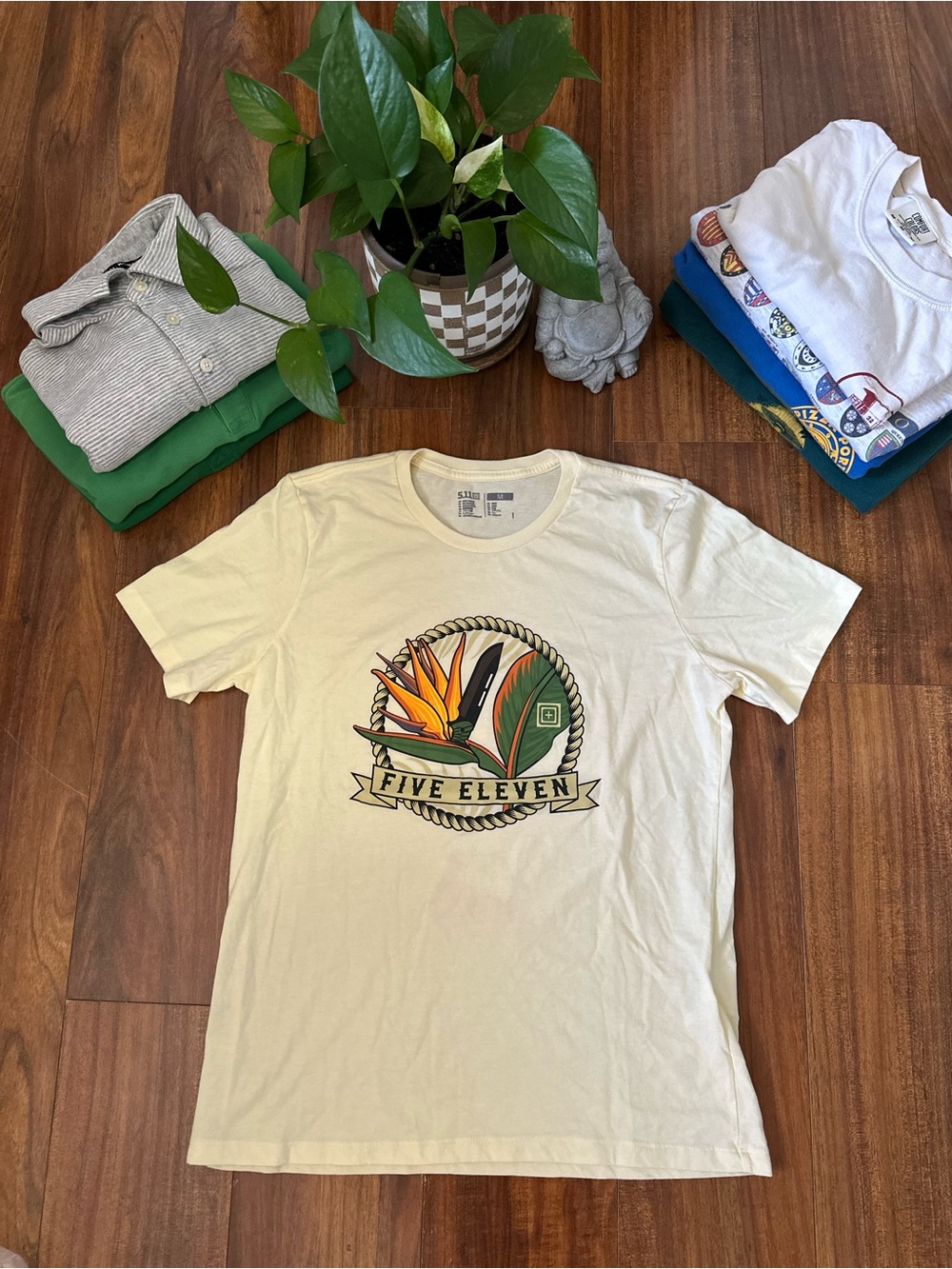 5.11 Tactical "Knife Paradise" Graphic T-Shirt Cream/Off-White - Size M